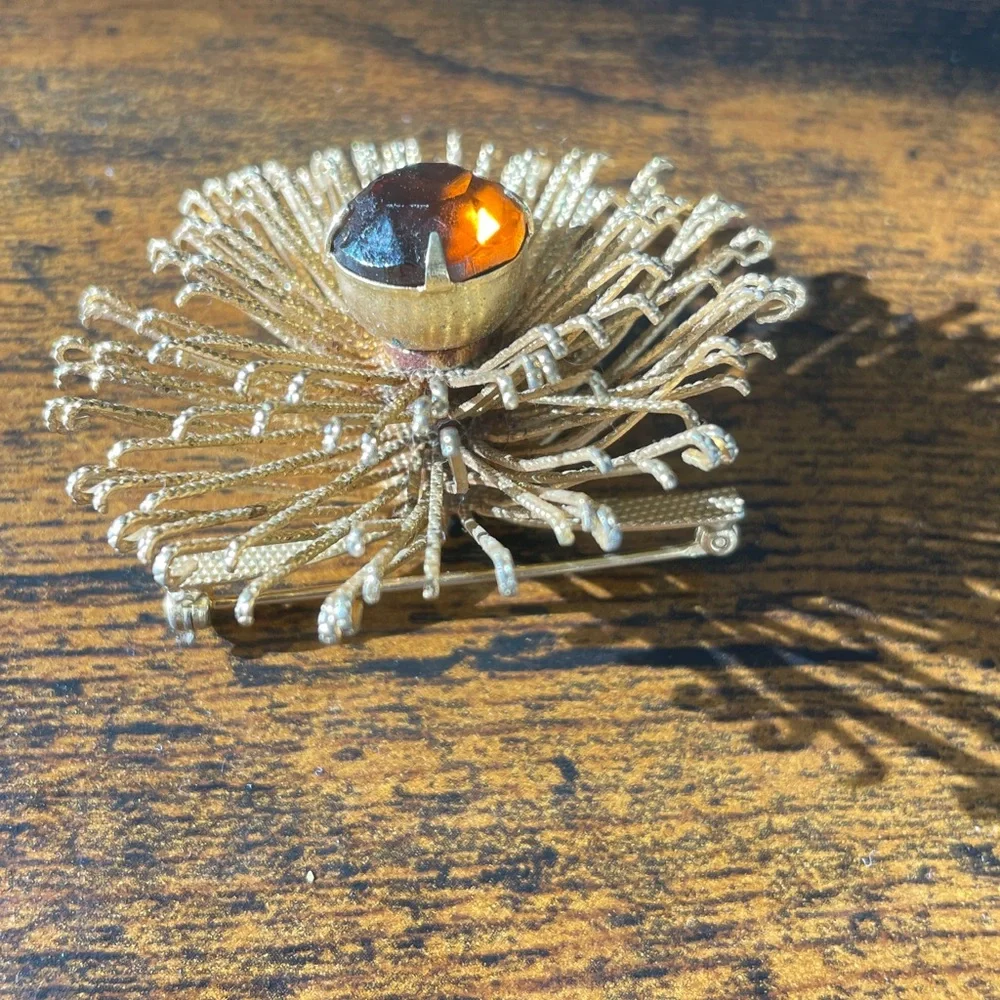 Vintage Sara Cov jewelry brooch pin Sara Coventry